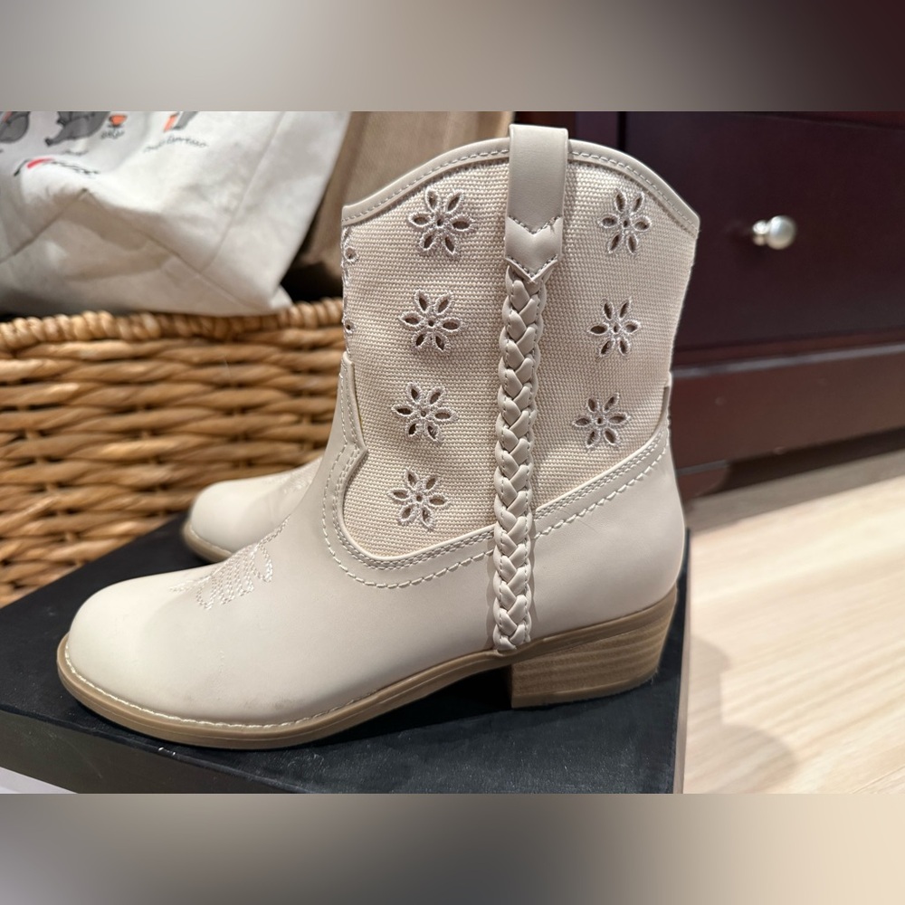 Girls Cream Western Ankle Boots